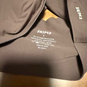 Skims women’s brown bra